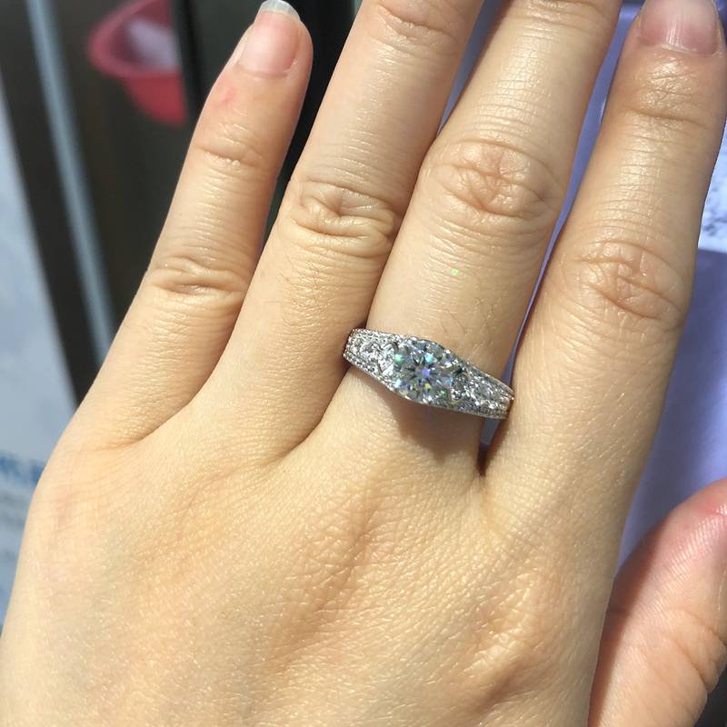 豪镶满钻Women's RingS925银镀白金定制选款主石Moissanite1.0ct/副石高碳钻
